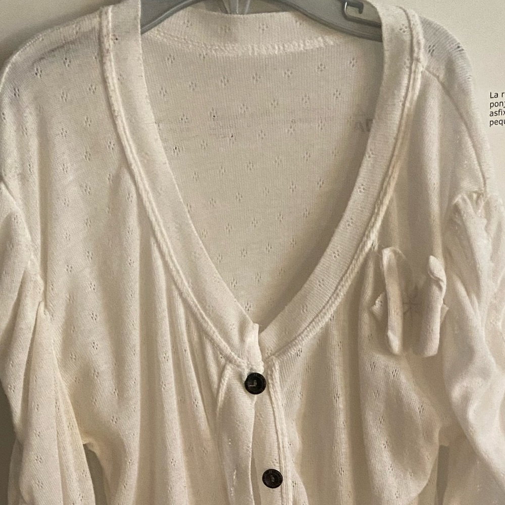 NWOT/Elegant White Women’s Sweater – Soft & Stylish, Size XS - Picture 3 of 13